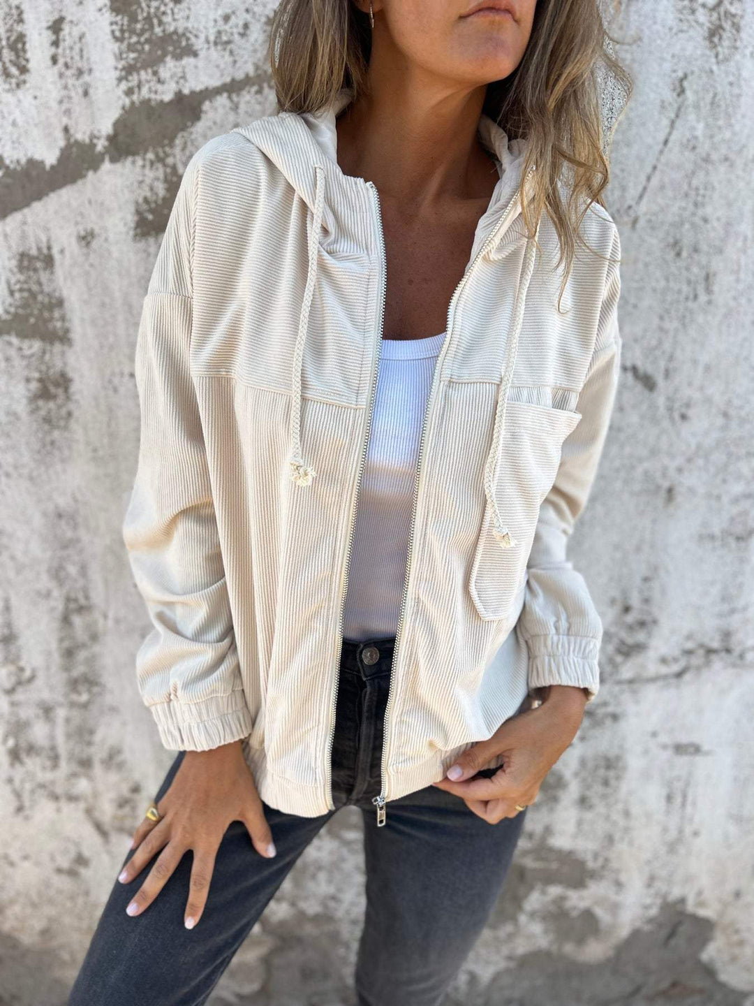 Isabelle | Casual jack met capuchon en ritssluiting